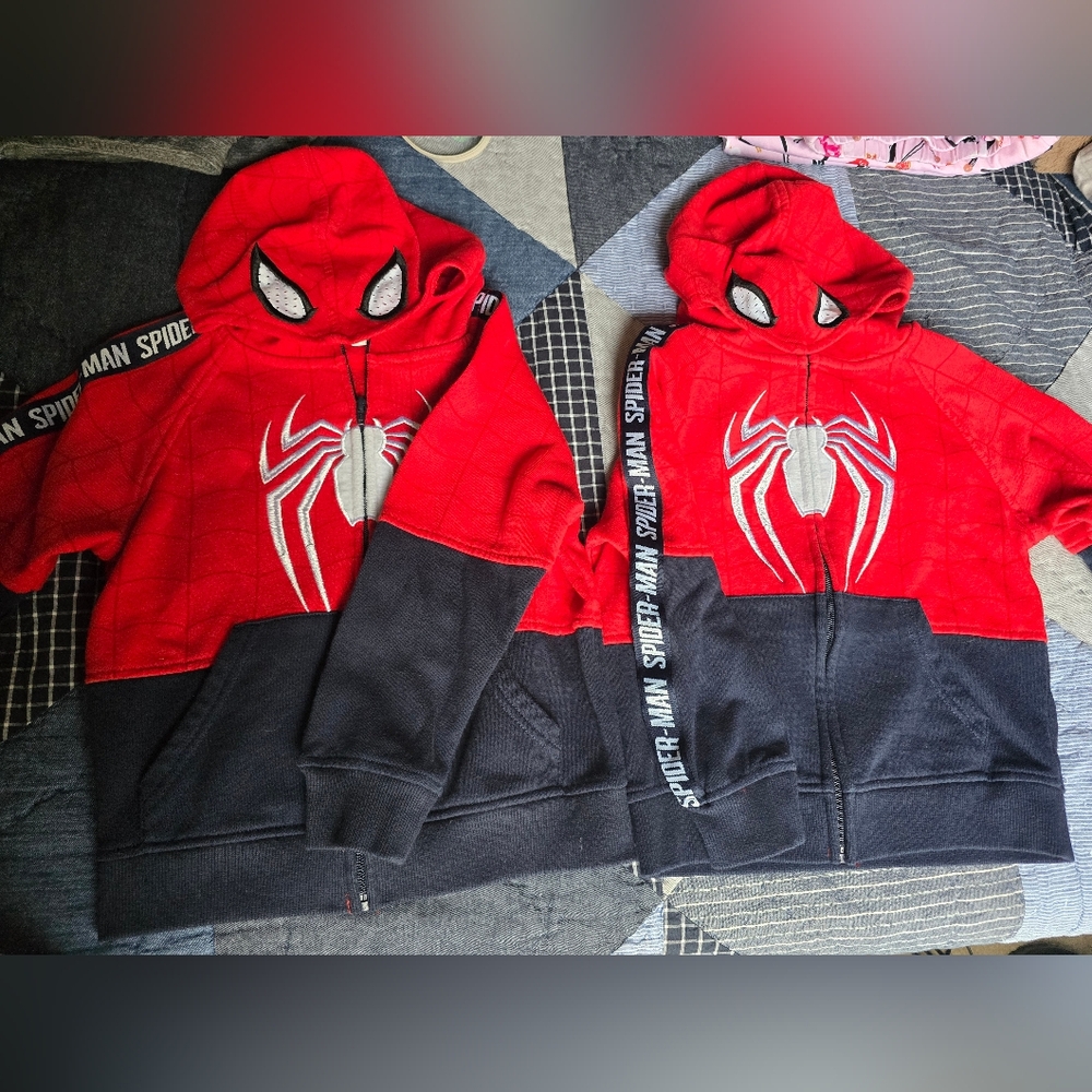 Set of 2 Spiderman goodies! Size 5T! Exactly the same!